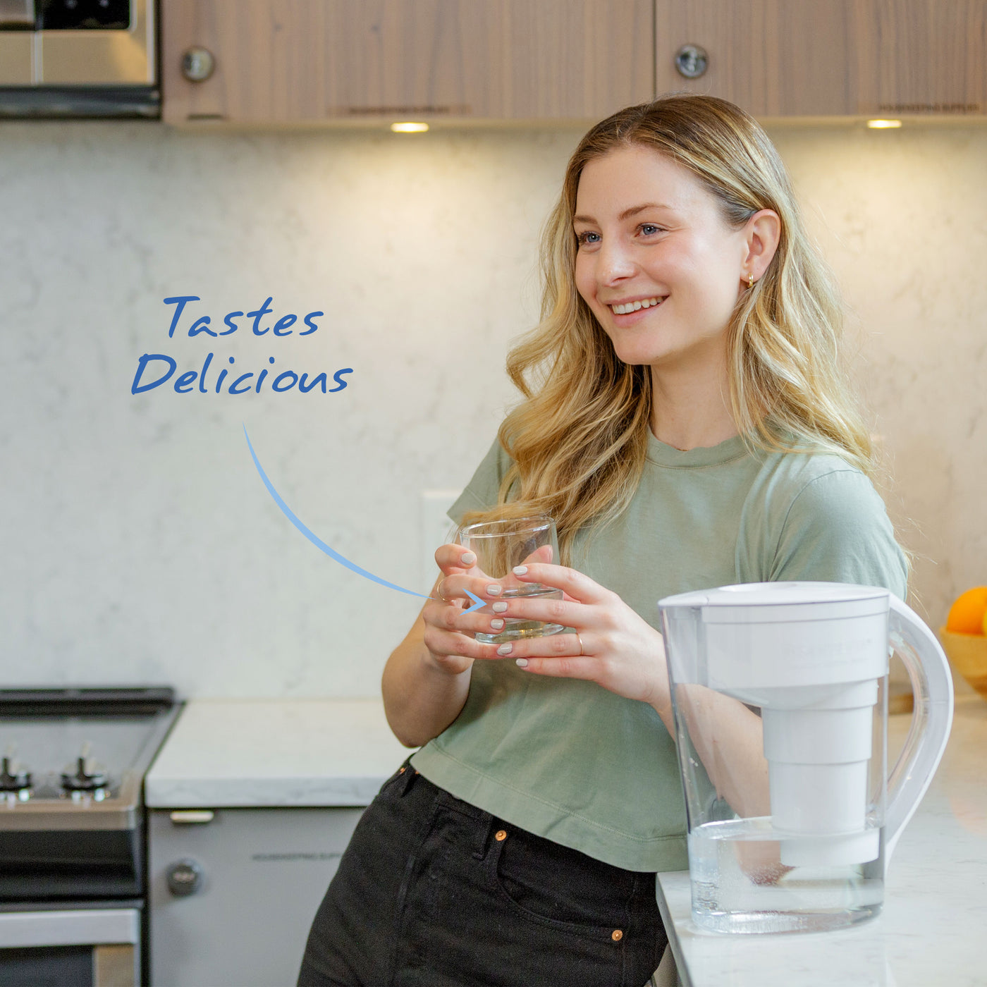 The MINA Alkaline Pitcher makes tap water taste delicious#color_white